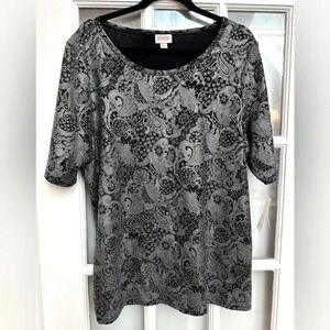 LuLaRoe Elegant Holiday Collection Black Sparkly Metallic Paisley Blouse Size 3X